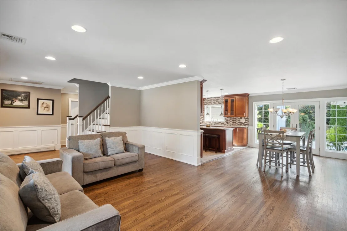 Photo of 2126 Cayuga Drive