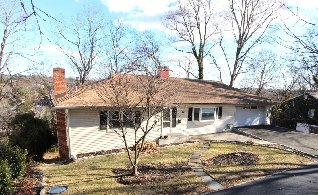 Photo of 134 Cliffside Drive