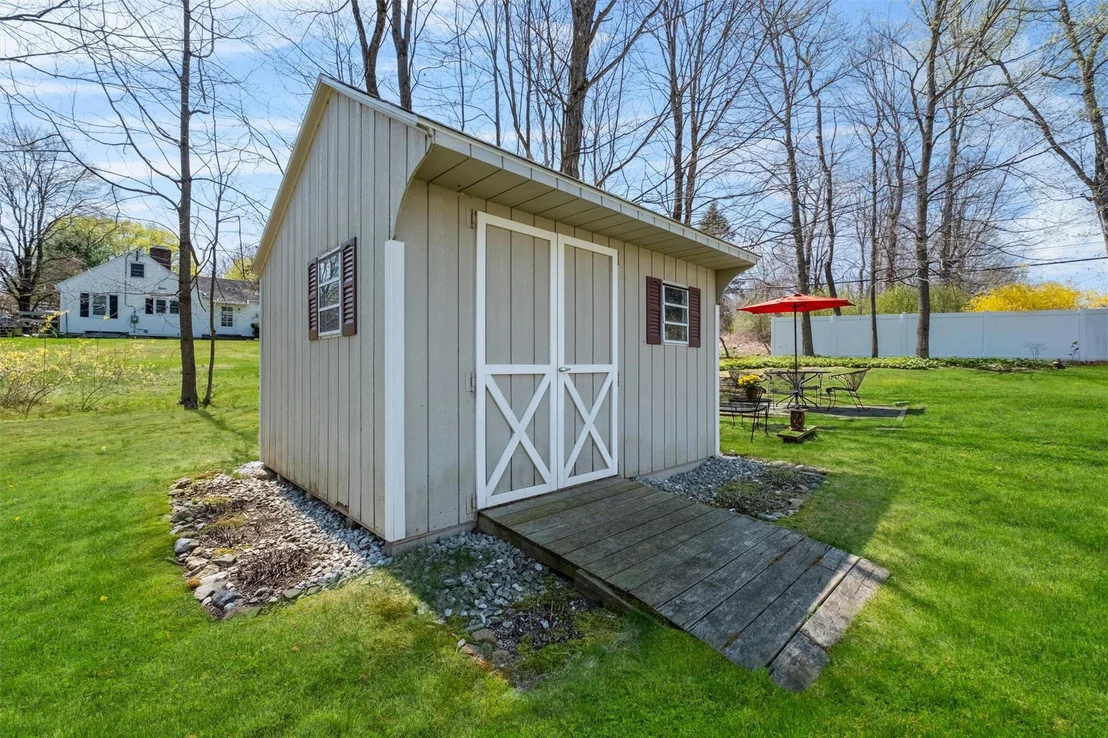 Photo of 462 Cornwall Hill Road