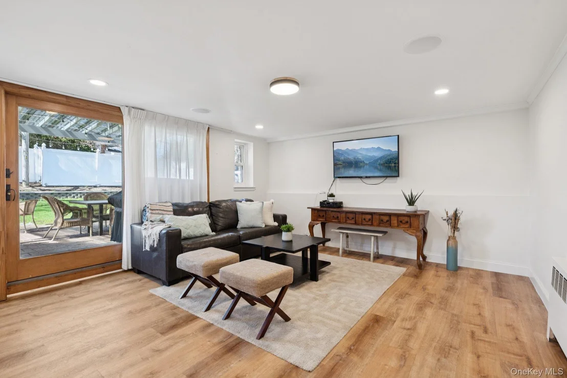 Photo of 15 Wayland Road