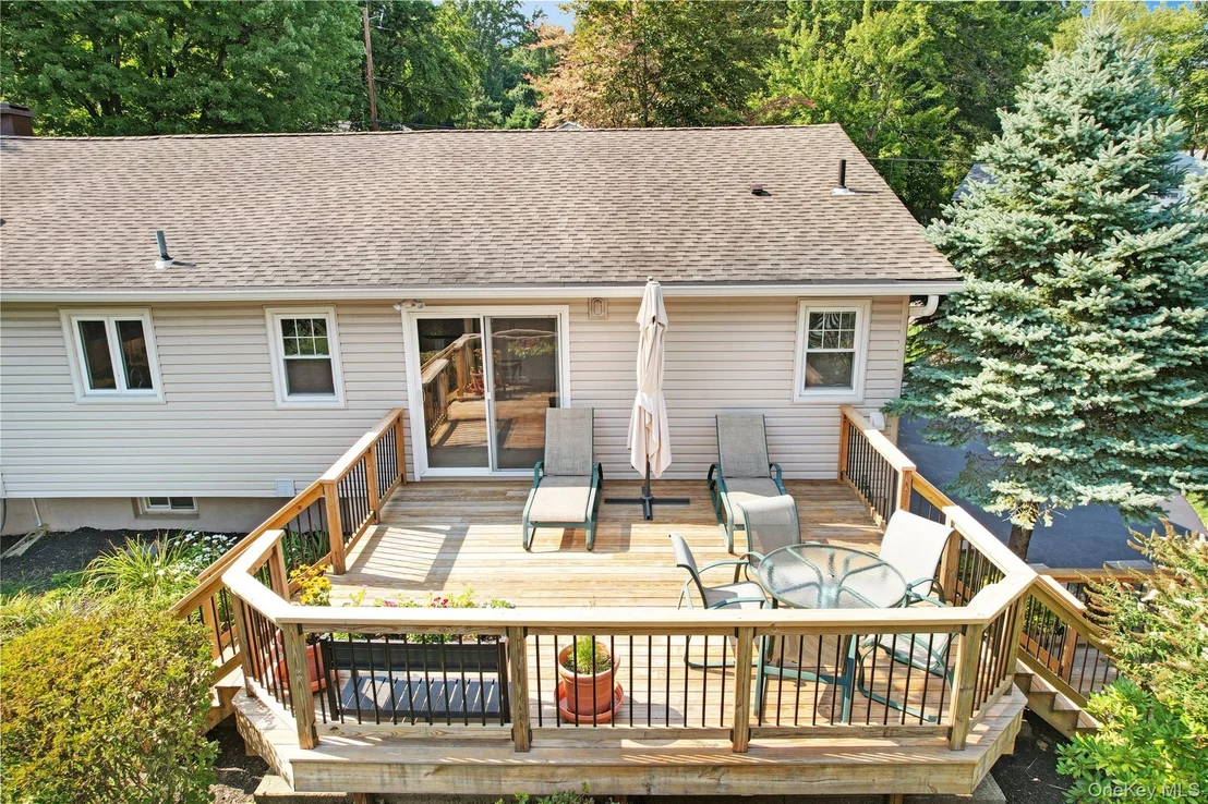 Photo of 27 Eldor Avenue