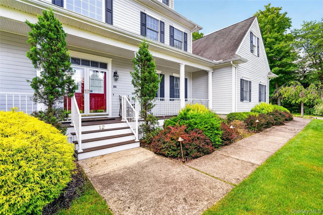 Photo of 12 Meadowview Lane