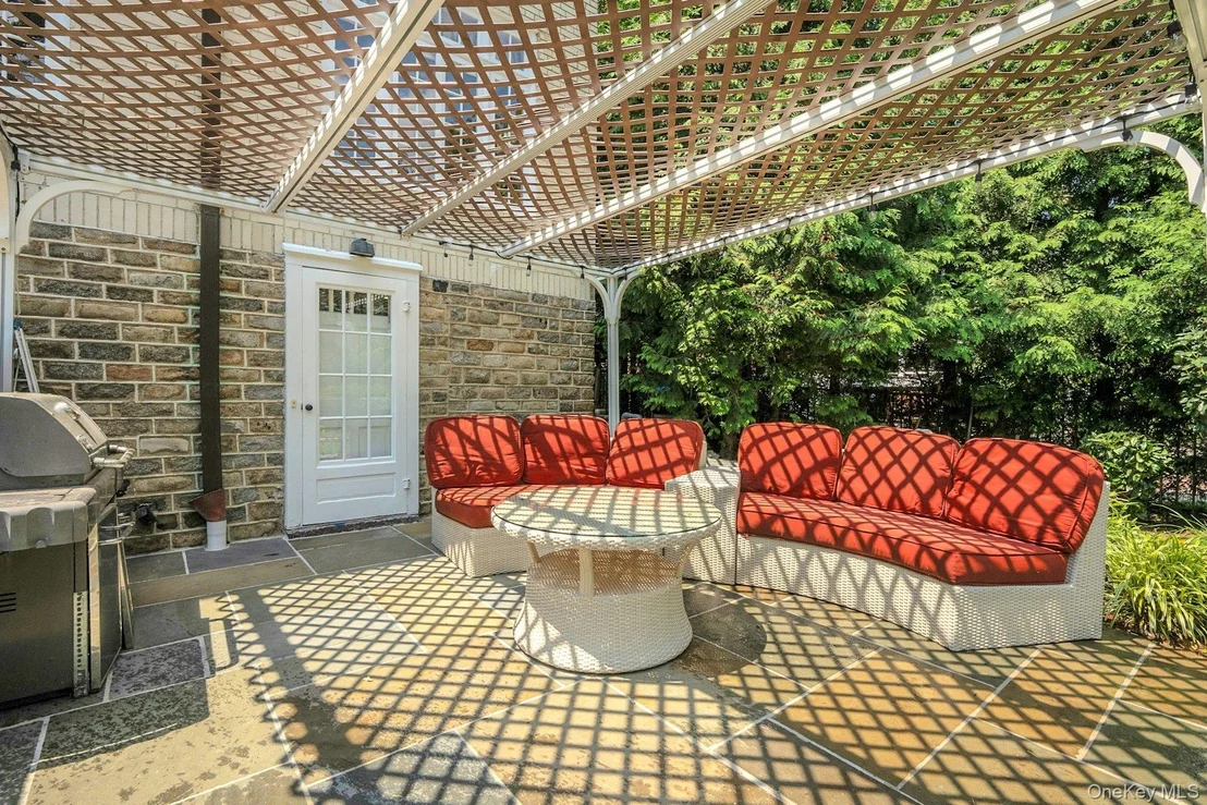 Photo of 514 Esplanade