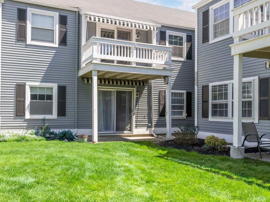 Photo of Unit B at 902 Commons Way