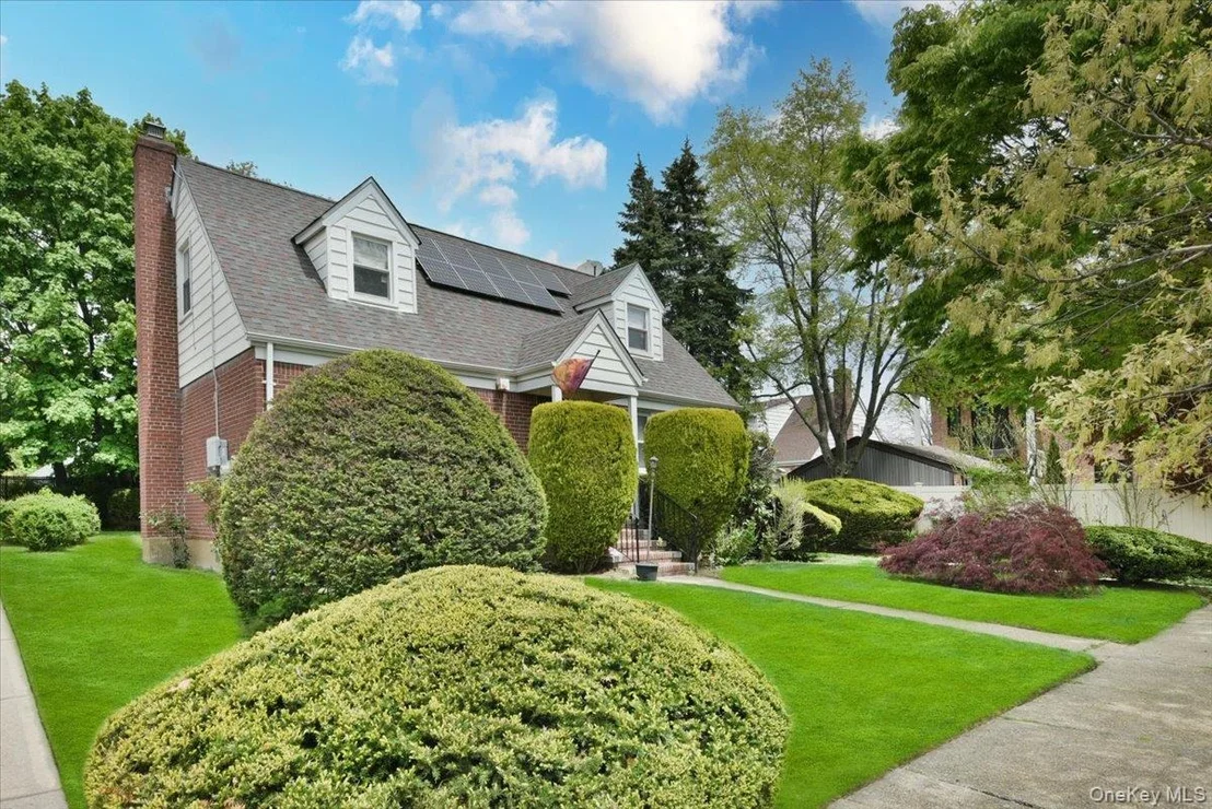 Photo of 246-35 85th Road