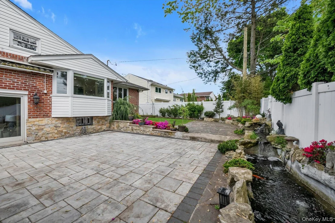 Photo of 98 Belmont Circle