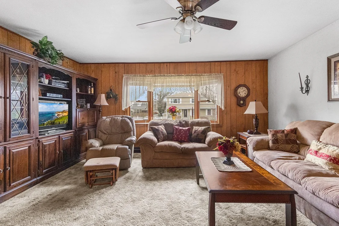 Photo of 116 Independence Avenue