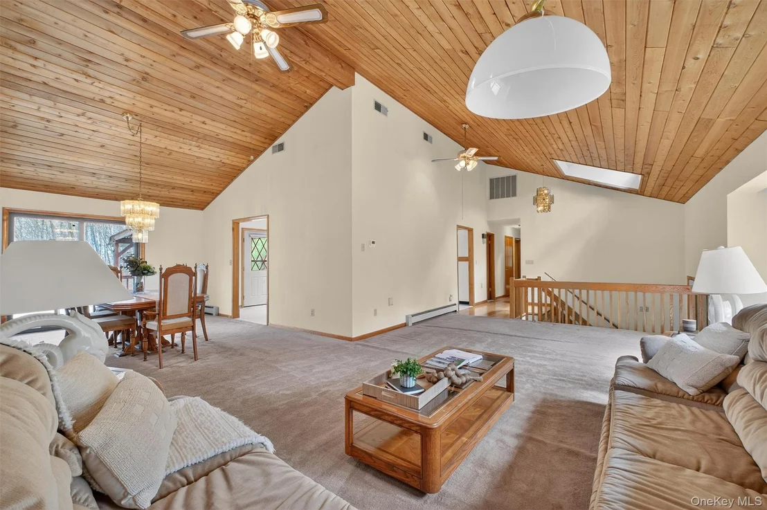 Photo of 31 Deer Ridge Road