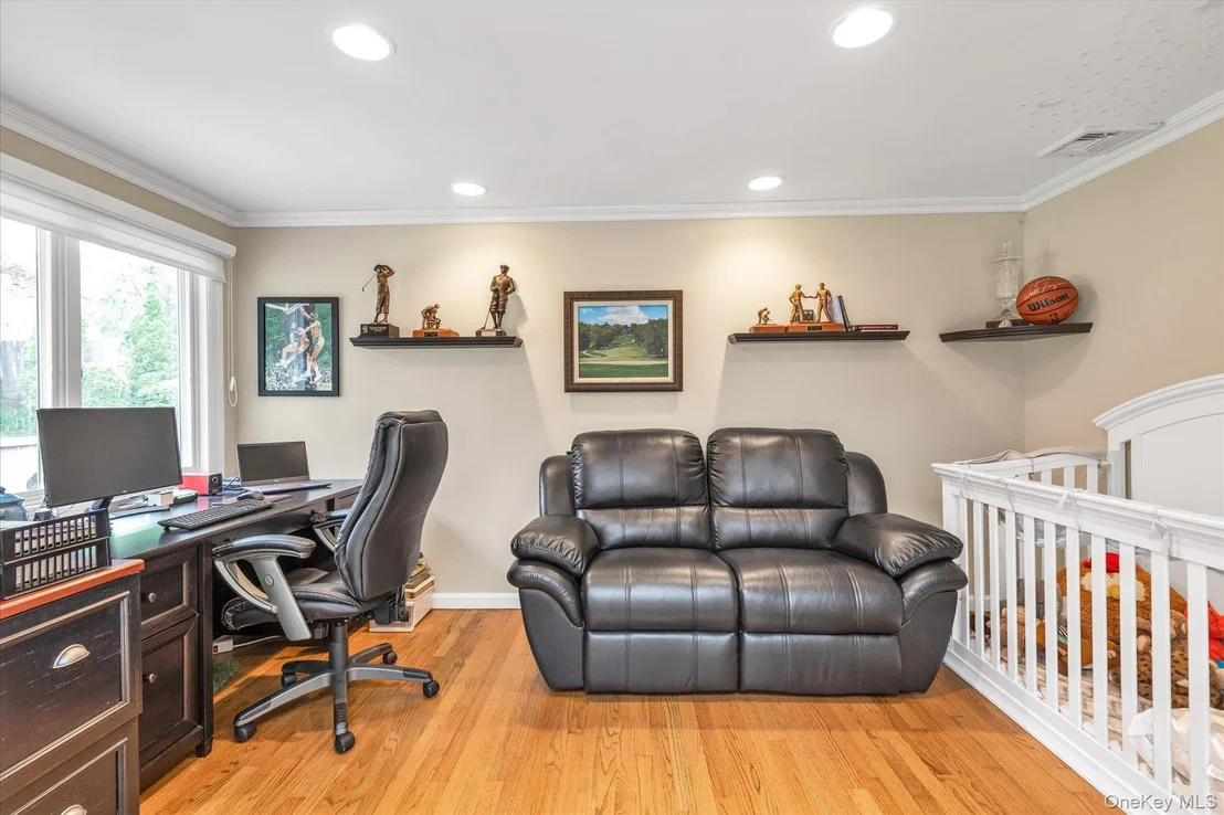 Photo of 15 Bluff Circle
