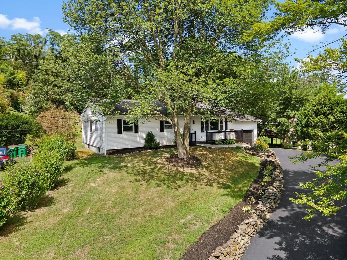 Photo of 10 Split Tree Drive