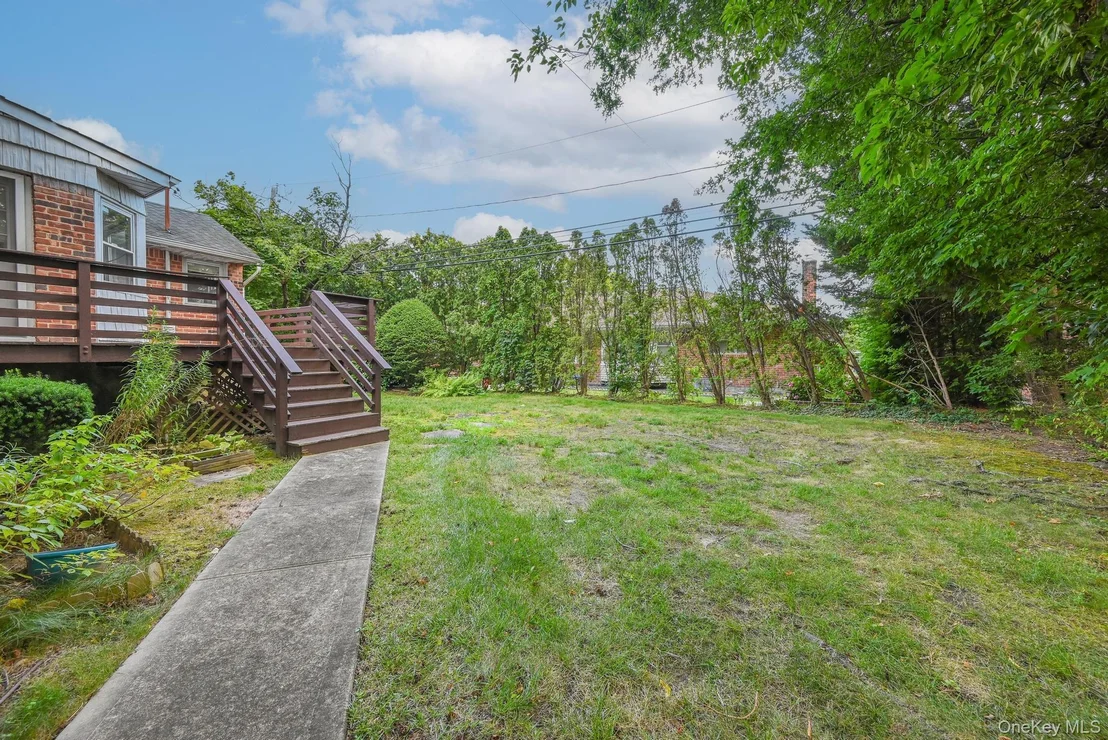 Photo of 216 Birch Drive