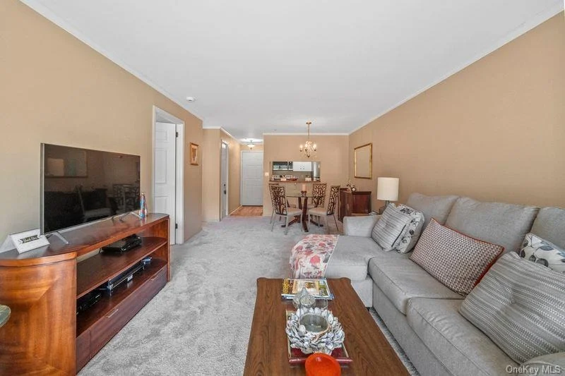 Photo of Unit 2H at 500 Pondside Drive