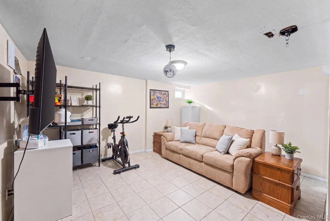 Photo of 30 44th Street