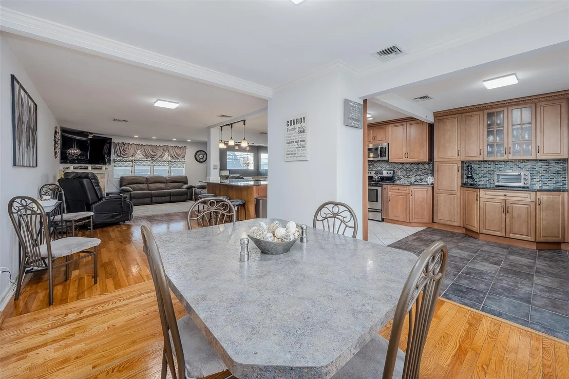 Photo of 3423 Westminster Road