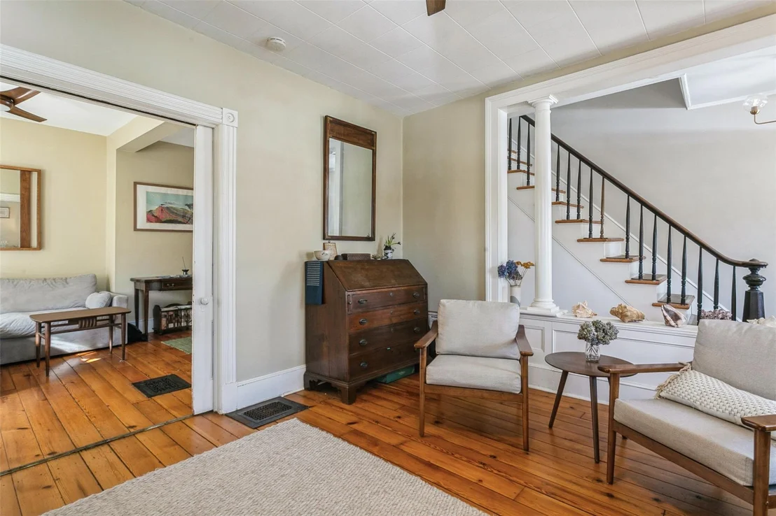 Photo of 9 Dutchess Terrace