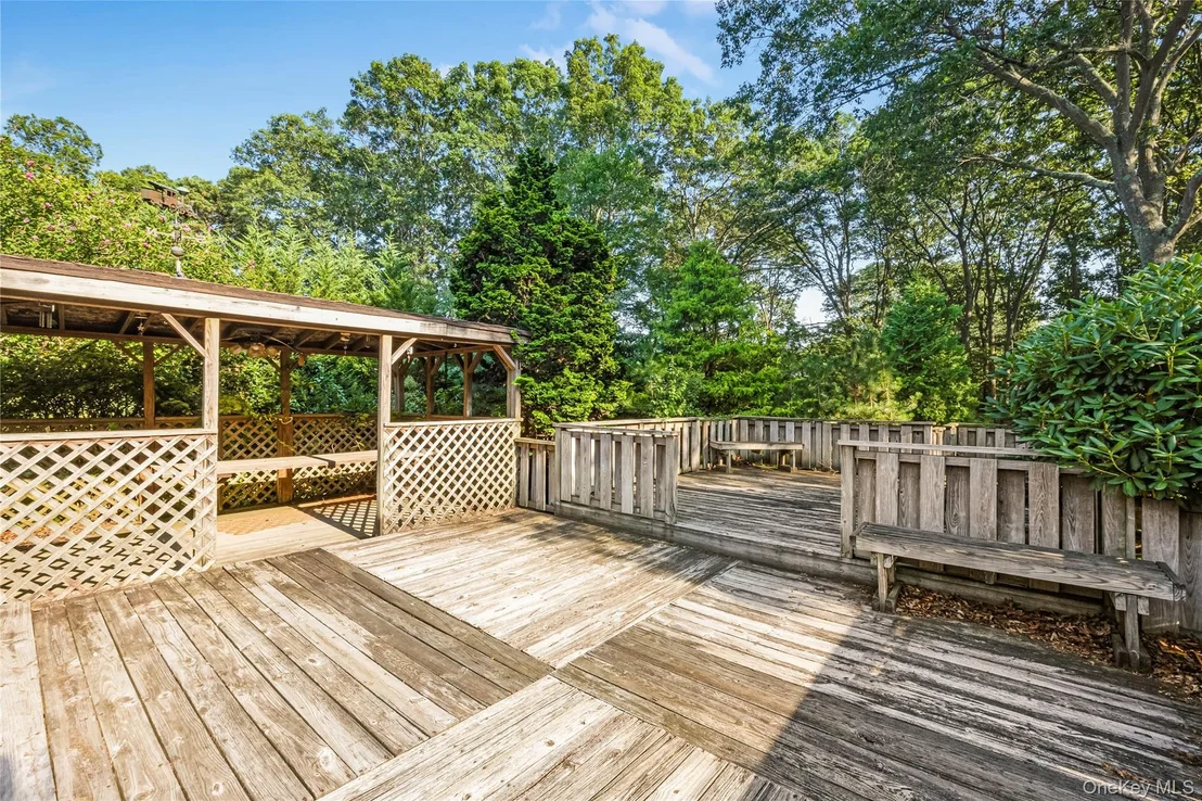 Photo of 1340 Spur Drive S