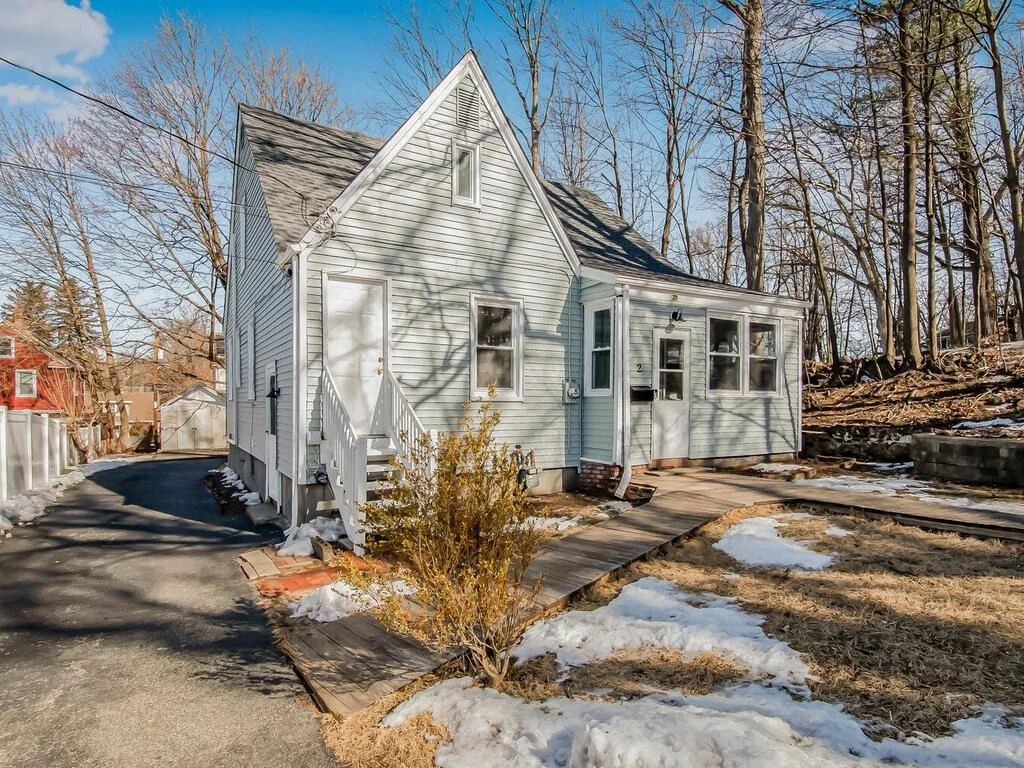 Photo of 2 Willow Avenue