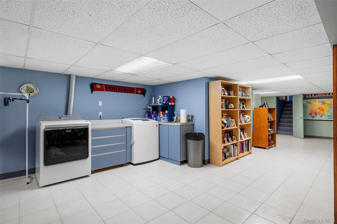 Photo of 44 Juniper Avenue