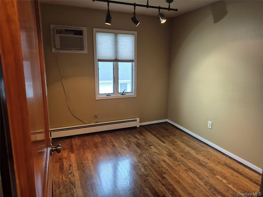 Photo of 1111 Steele Boulevard