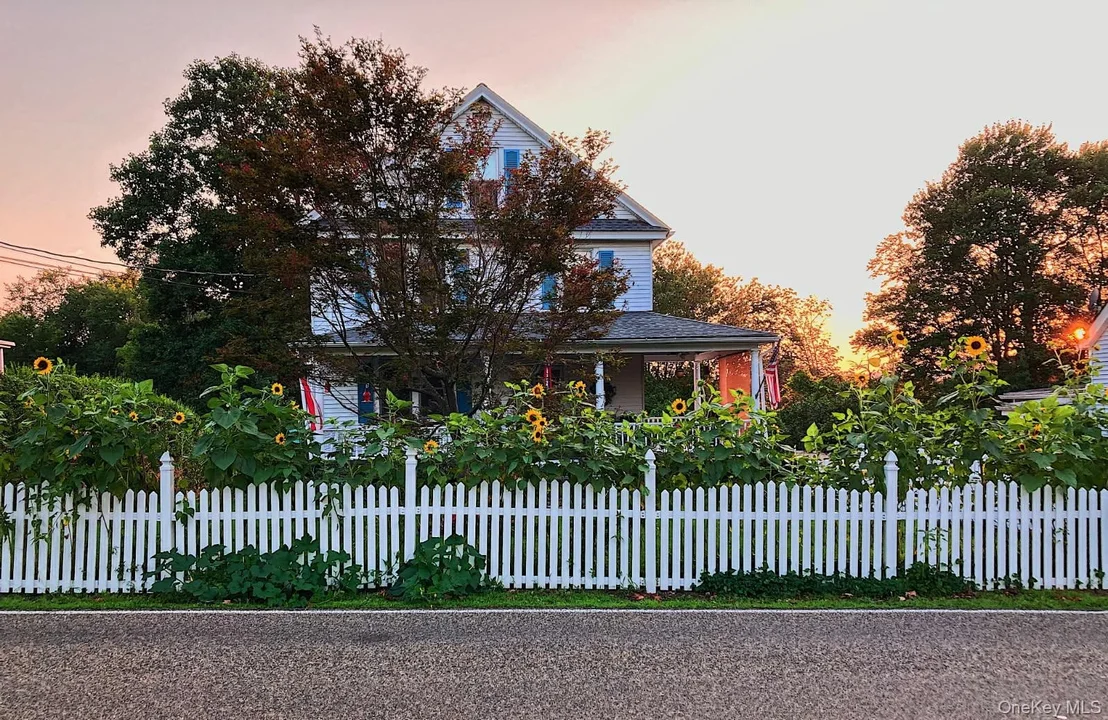 Photo of 609 Stage Road