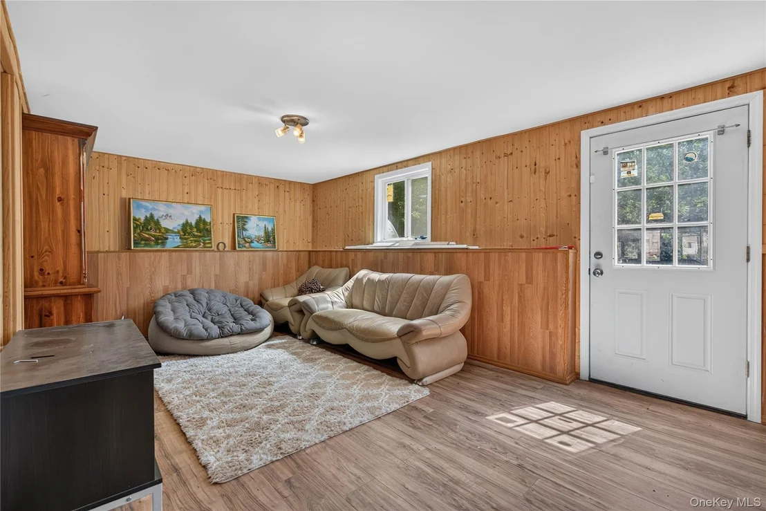 Photo of 108 Maplewood Avenue