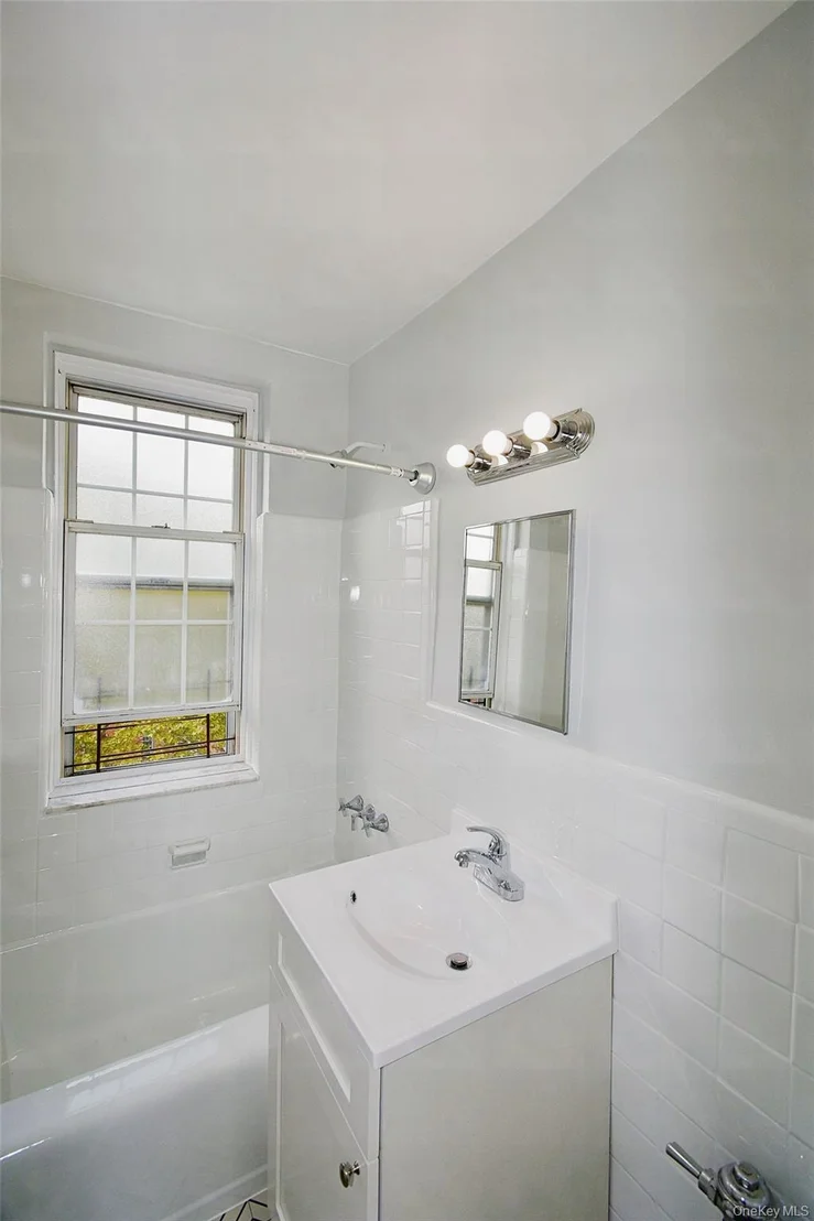 Photo of Unit B56 at 786 Bronx River