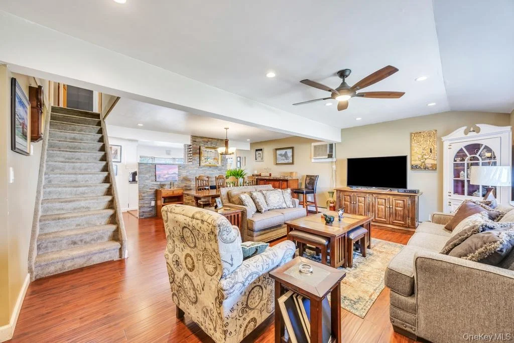 Photo of 142 Blacksmith Road E