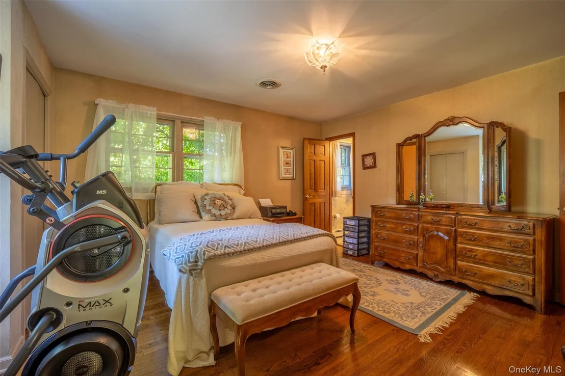 Photo of 102 Stream Lane