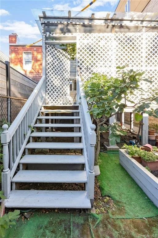 Photo of 82 W End Avenue