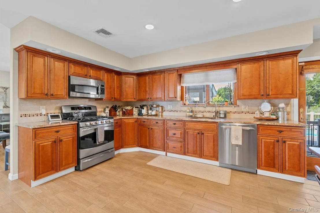 Photo of 3290 Parkway Drive