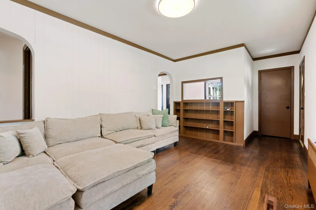 Photo of 601 Lakeside Road