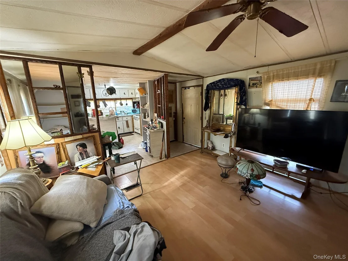 Photo of 409 Sandgate Drive