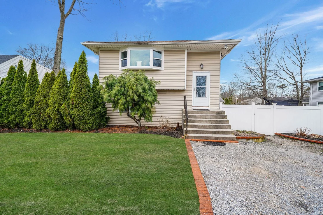 Photo of 272 Floyd Road