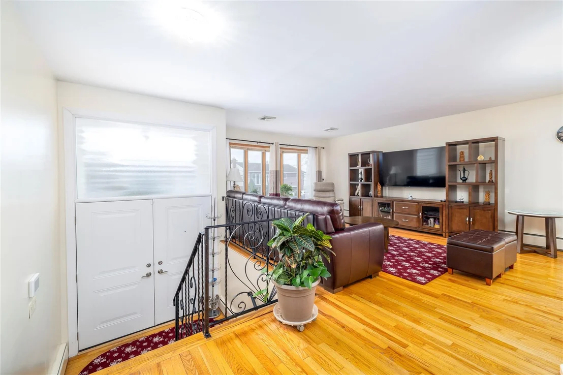 Photo of 1001 Green Place