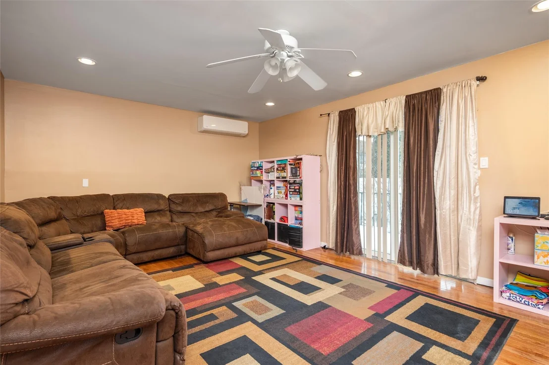 Photo of 3421 Oceanside Road