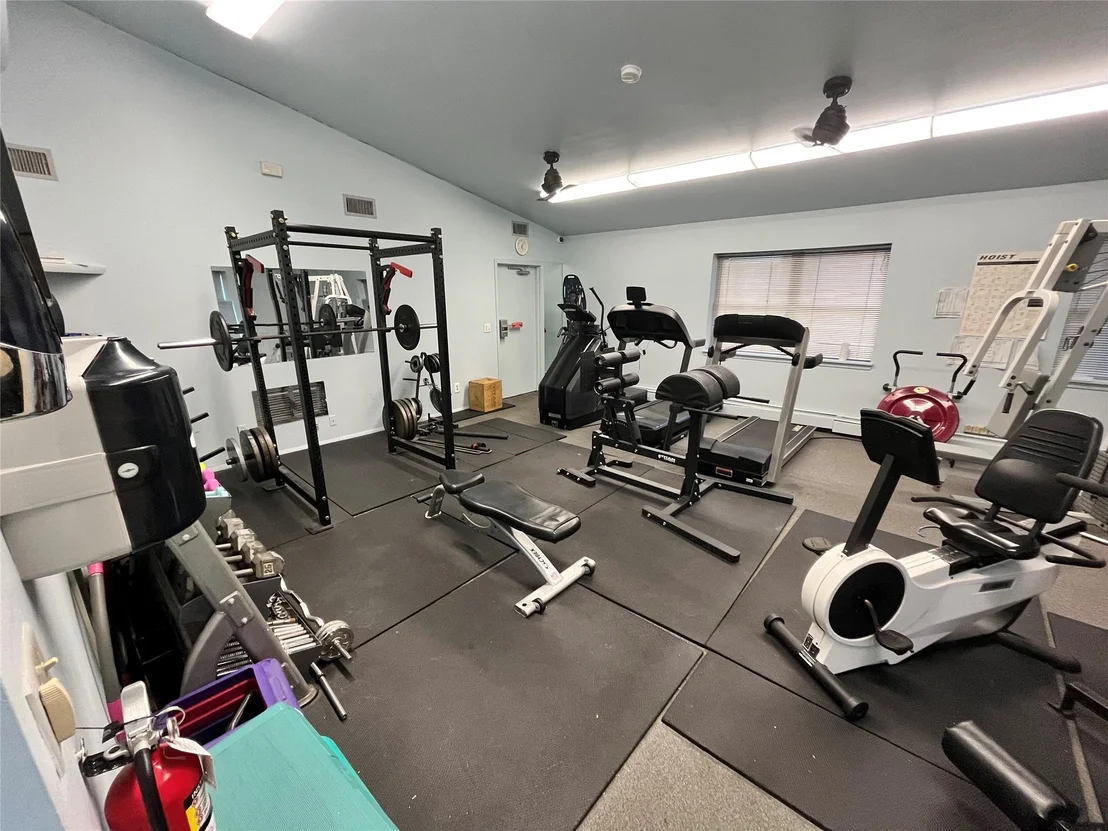 Photo of Unit 8A at 2435 Union Boulevard
