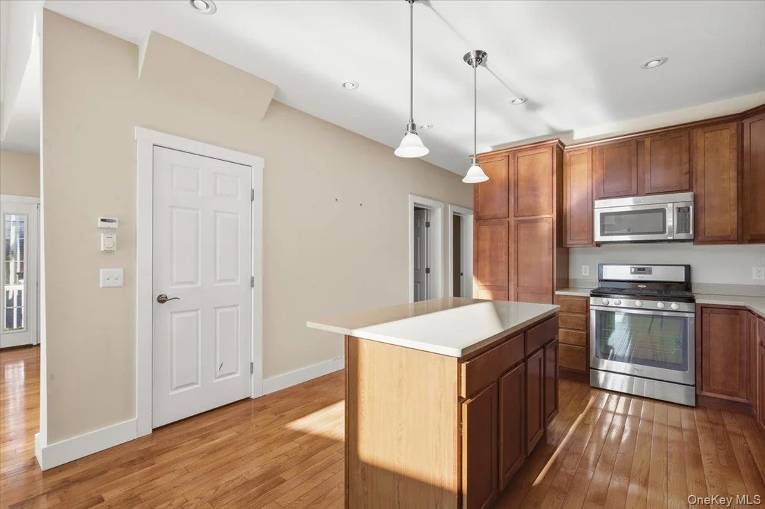 Photo of 20 Mansion Drive