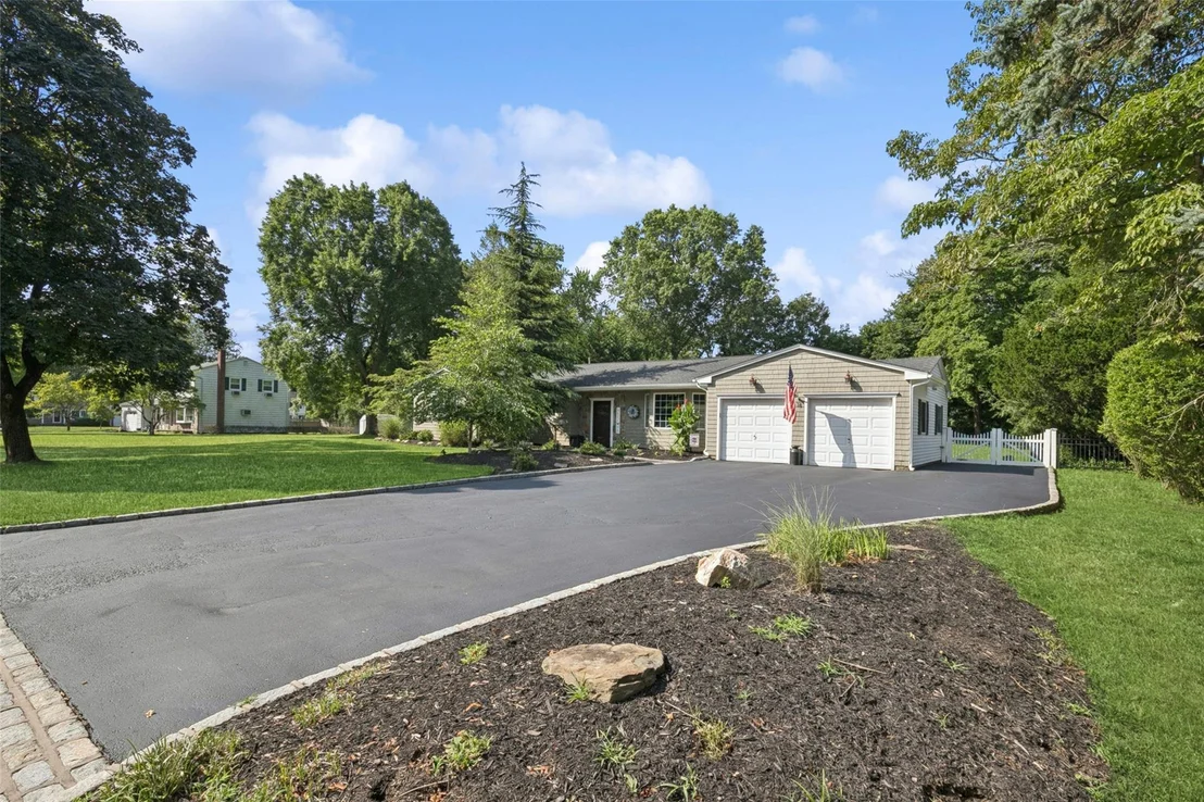Photo of 18 Thrush Drive