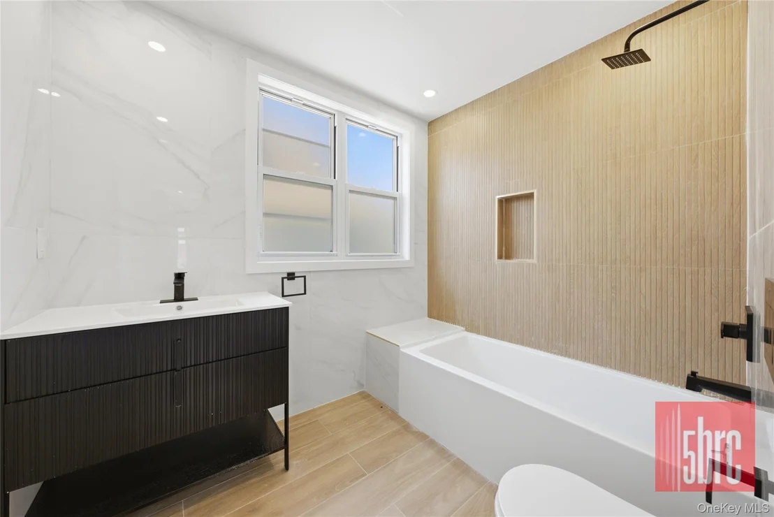 Photo of 1205 Beverley Road