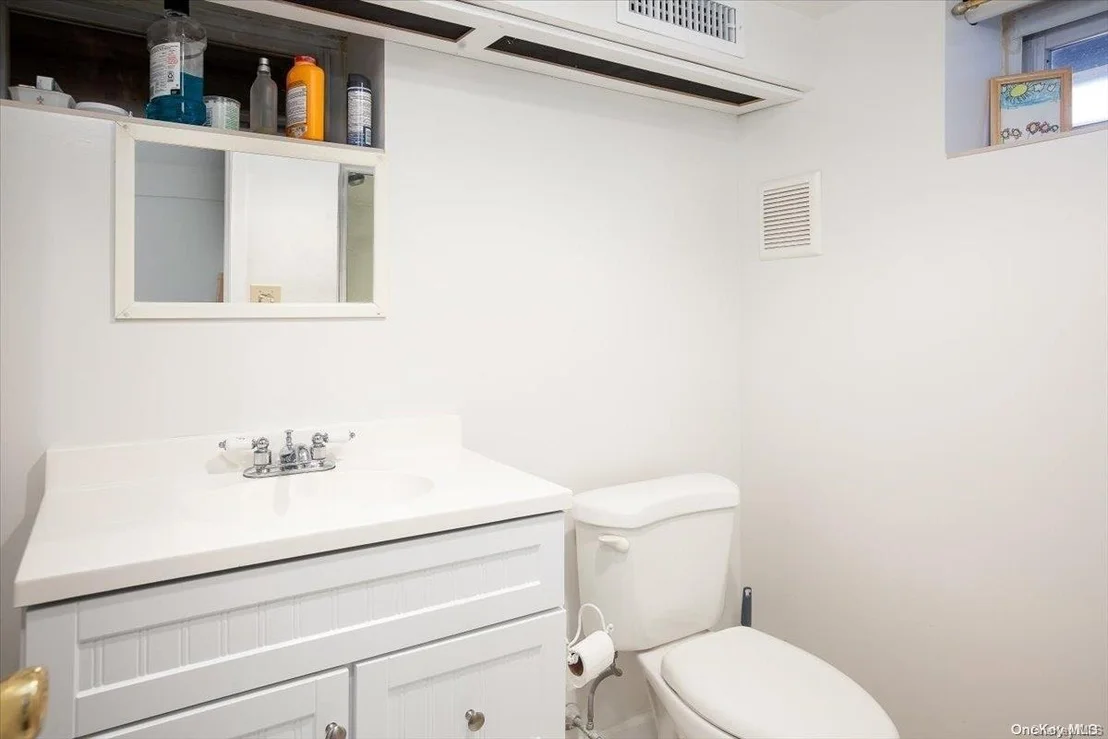 Photo of 46 Nassau Boulevard