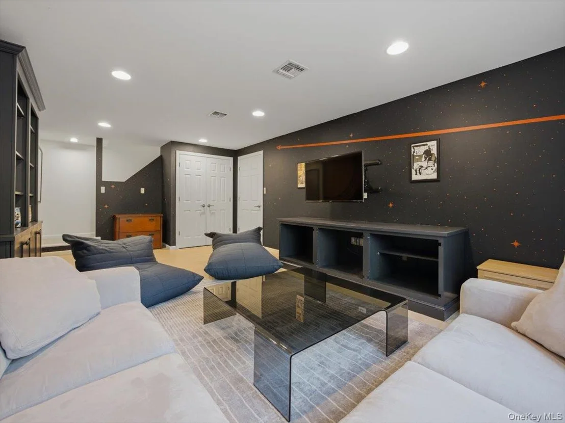 Photo of 608 Palmer Drive