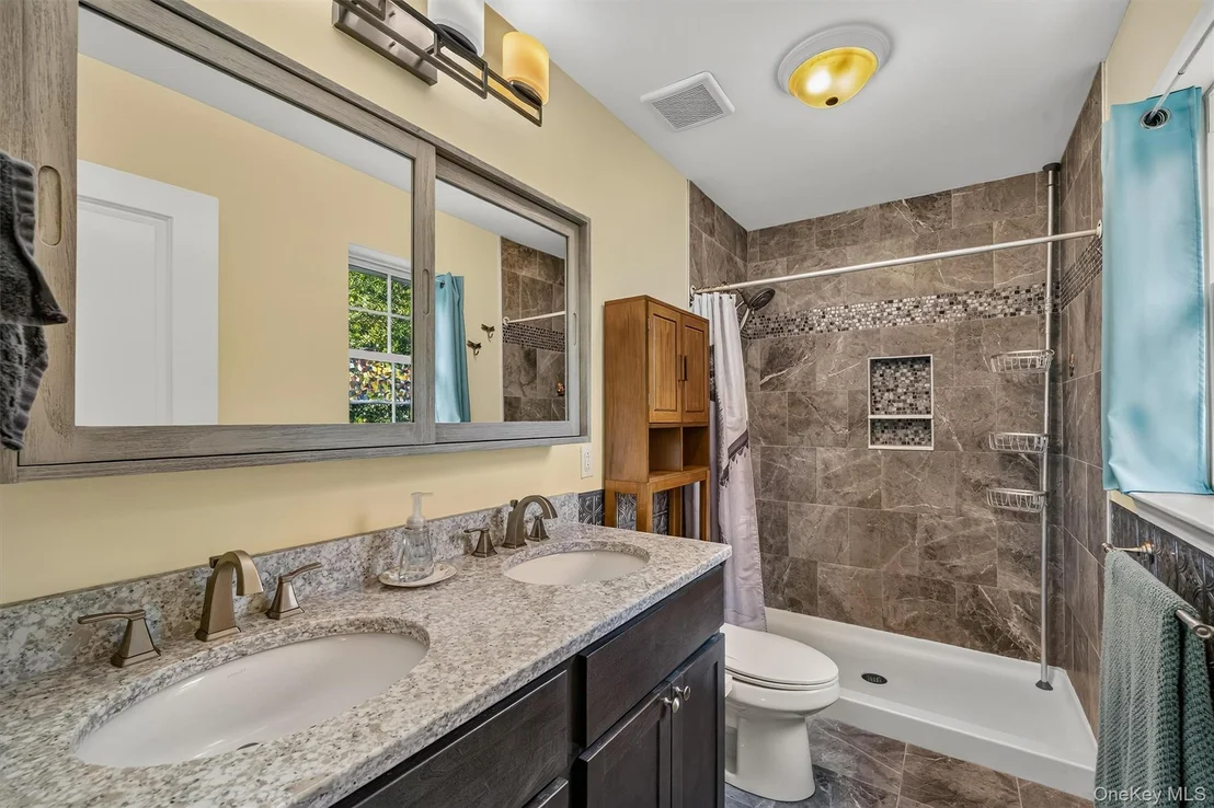 Photo of 1 Bell Way