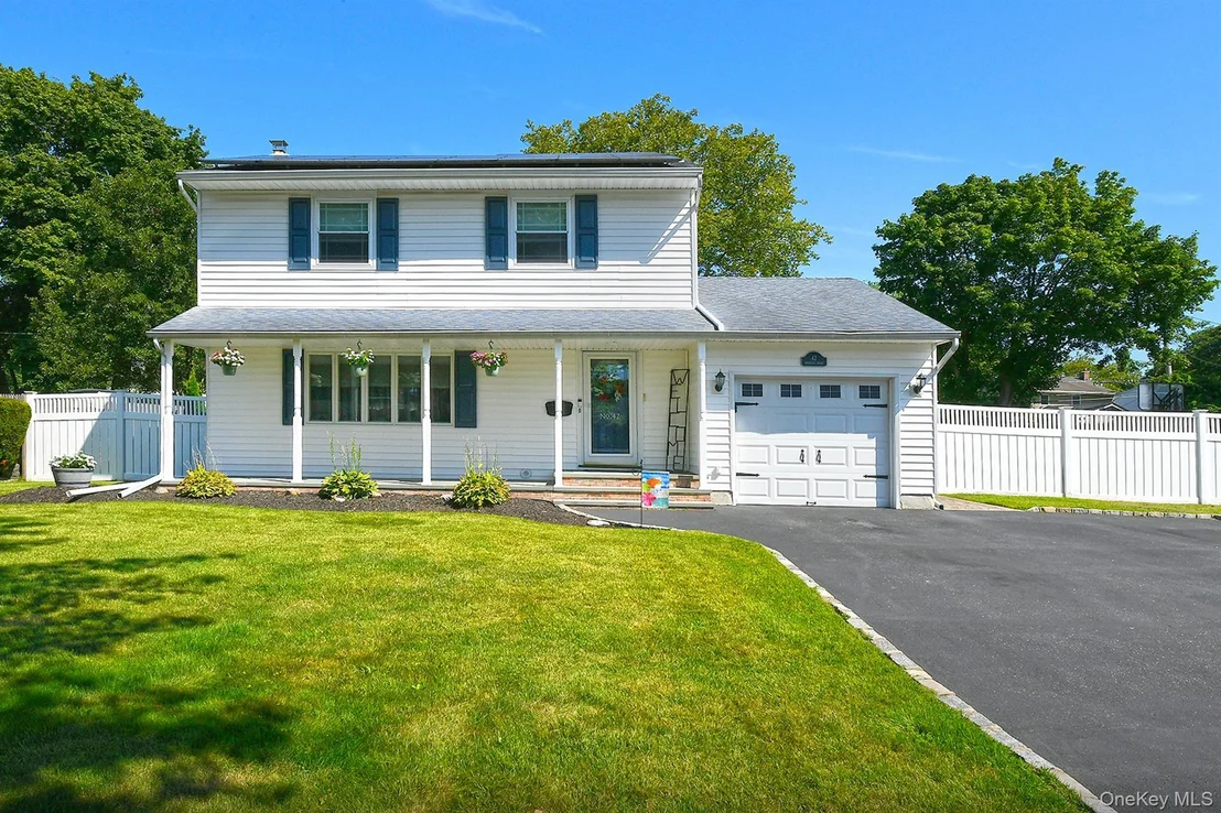 Photo of 42 Montrose Drive