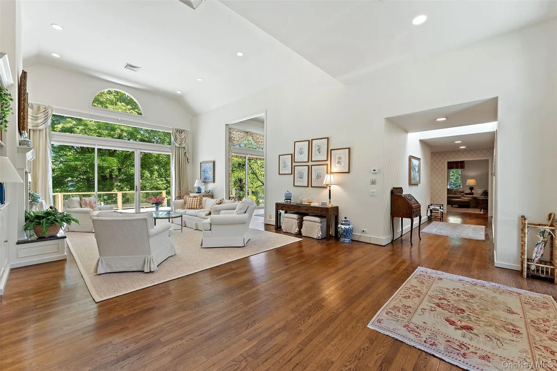 Photo of 9 Purchase Hills Drive