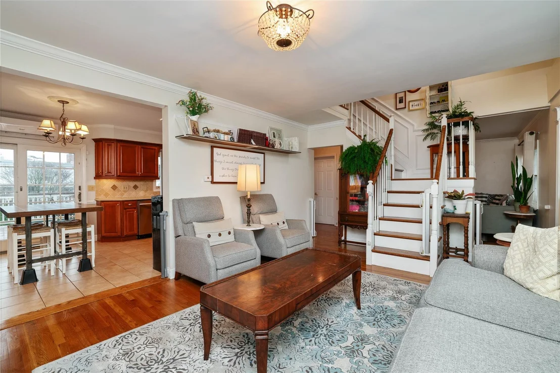 Photo of 231 Doris Avenue