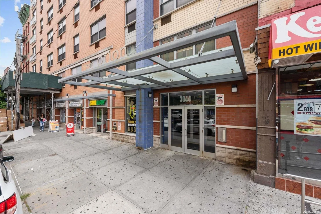 Photo of Unit 6F at 3044 3rd Avenue