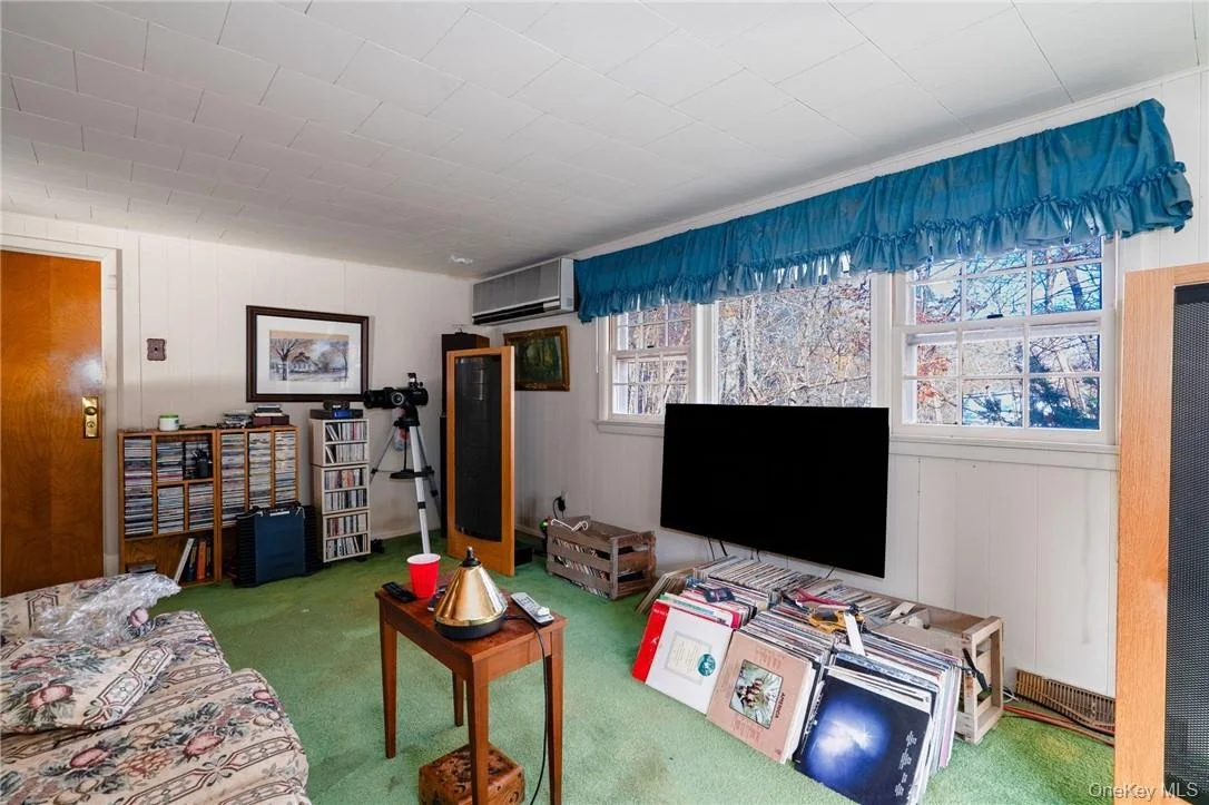 Photo of 802 Forest Glen Road