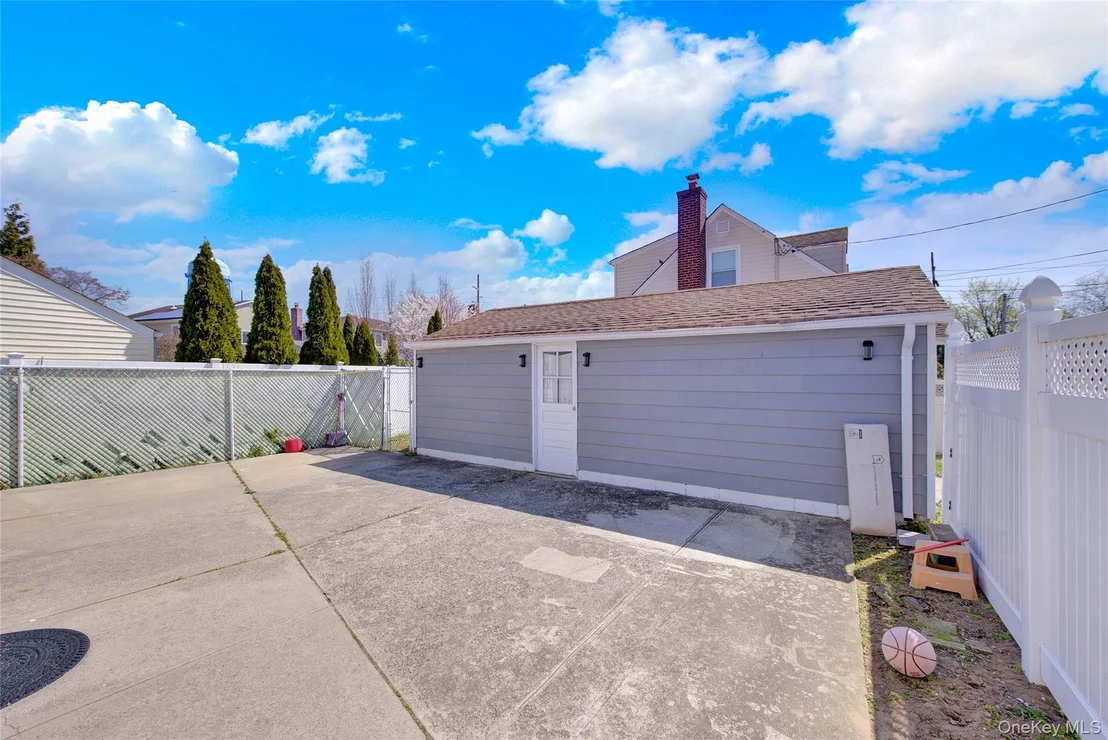 Photo of 1210 Emma Place