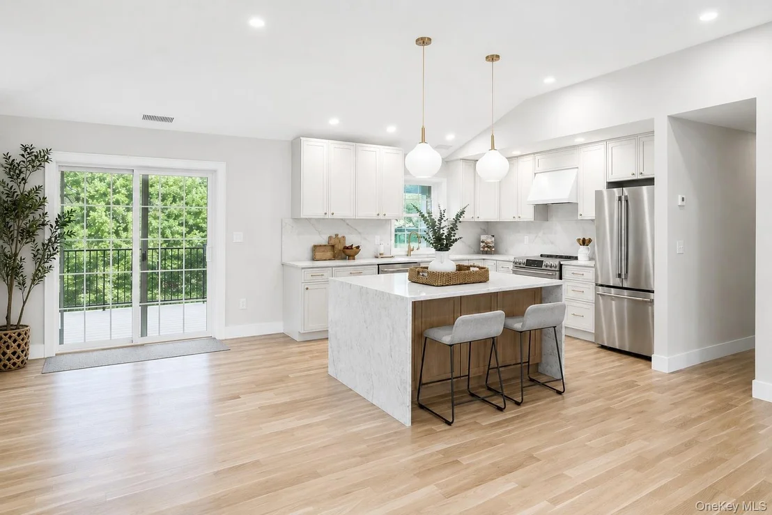 Photo of 15 Tompkins Avenue
