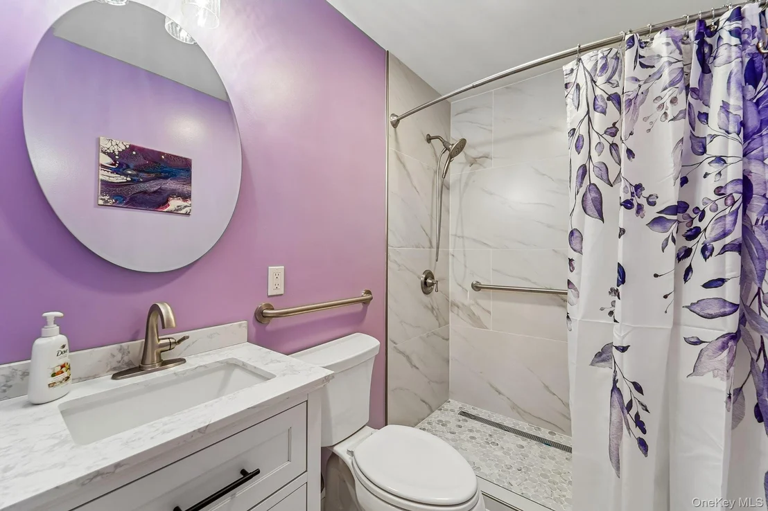 Photo of 841 King Street